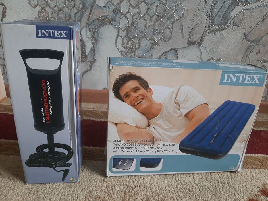 Продам надувной спальный матрас