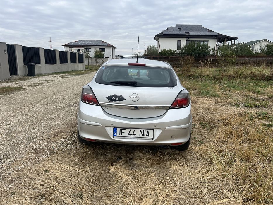 Vand opel astra h sau schimb cu logan 2012