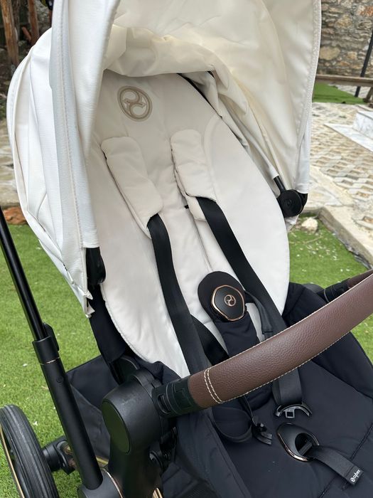 Cybex Priam 4 Rose Gold Off White 2024 + дъждобран