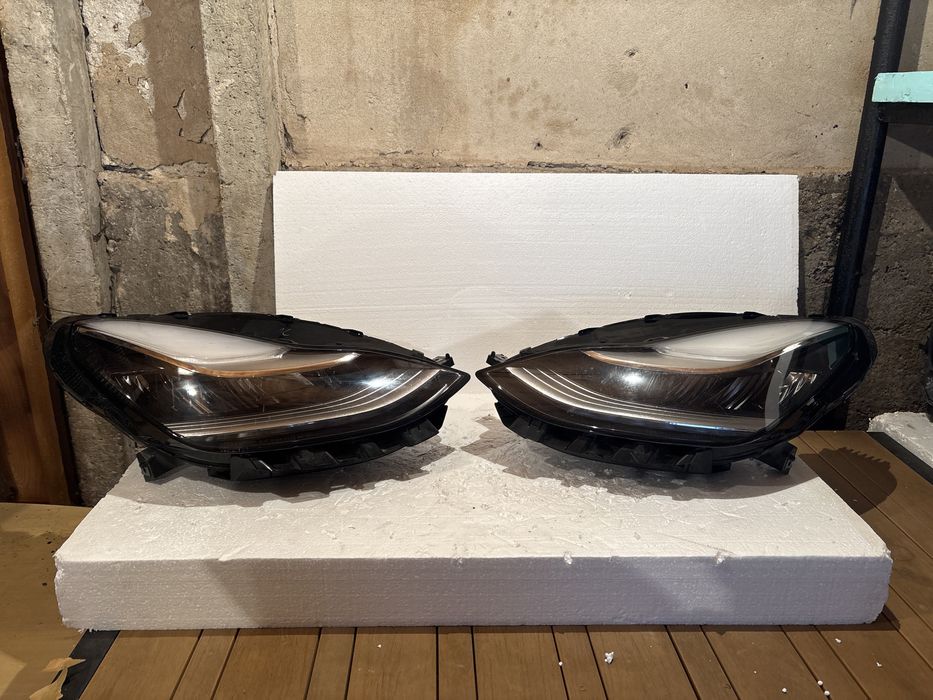 Комплект фарове Tesla 3/Y