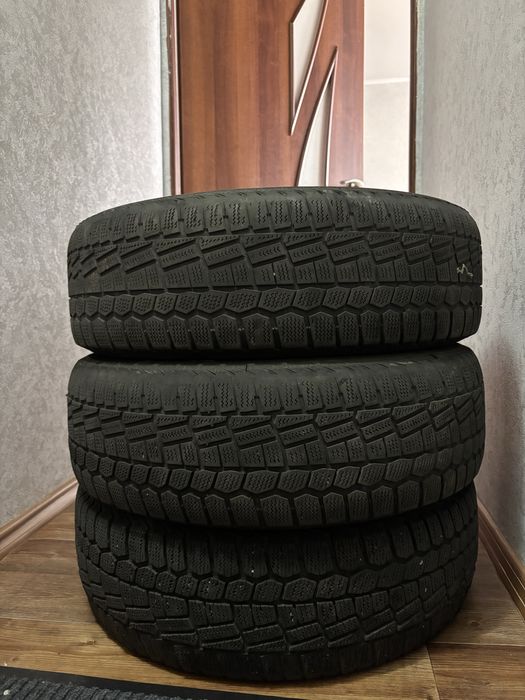 Продам шины 195/65/15