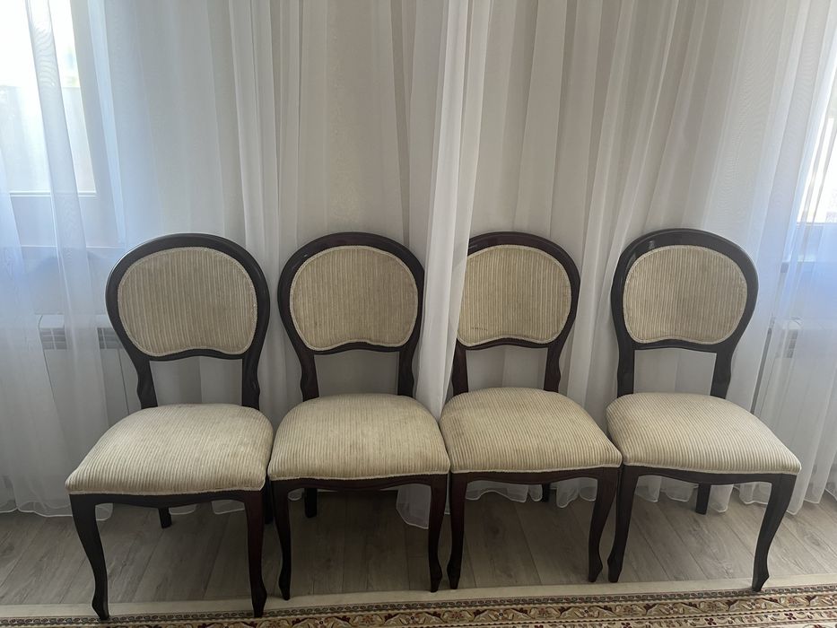 Продам стулья срочно
