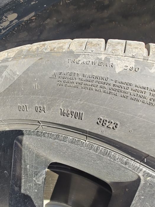 Б/у летние шины Pirelli от lixiang