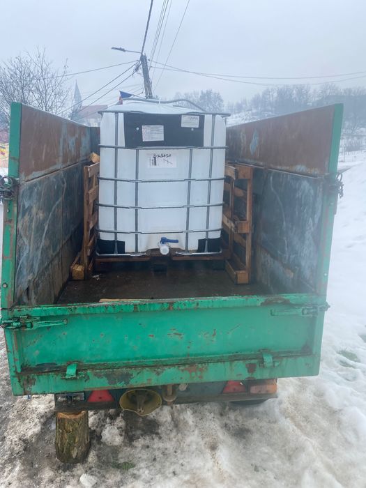 Vând remorca capacitate 2 t basculabila 3900 eur