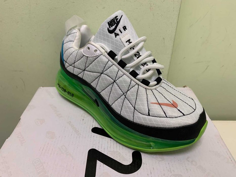 Нови дамски маратонки с кутия Nike Air Max 720 размер 38