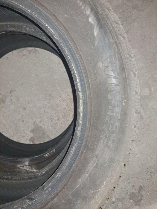Нови 2 зимни гуми размер 215/55R16 97H