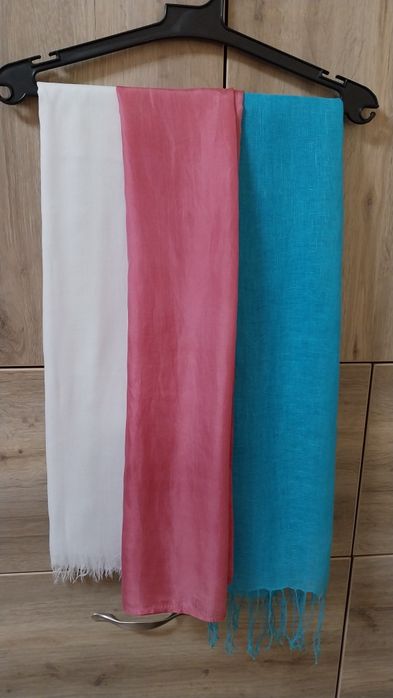 Дамски аксесоари:очила,портмоне,яка за палто и шалове