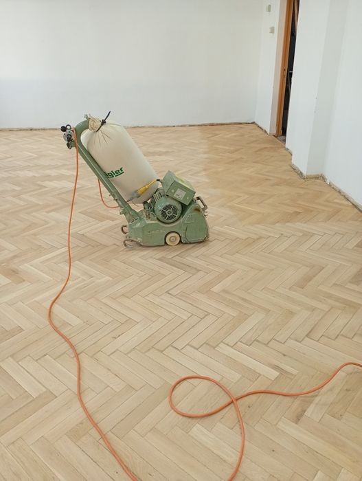 Slefuiesc parchet 75 lei mp