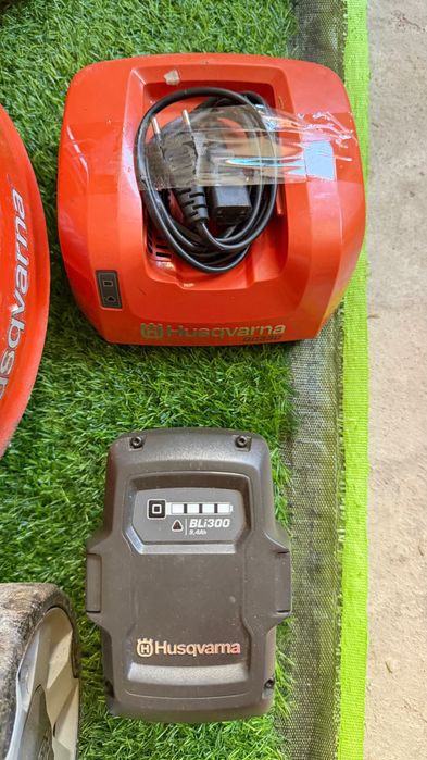 Husqvarna LC141Li 36V акумулаторна косачка + BLi300 батерия + зарядно