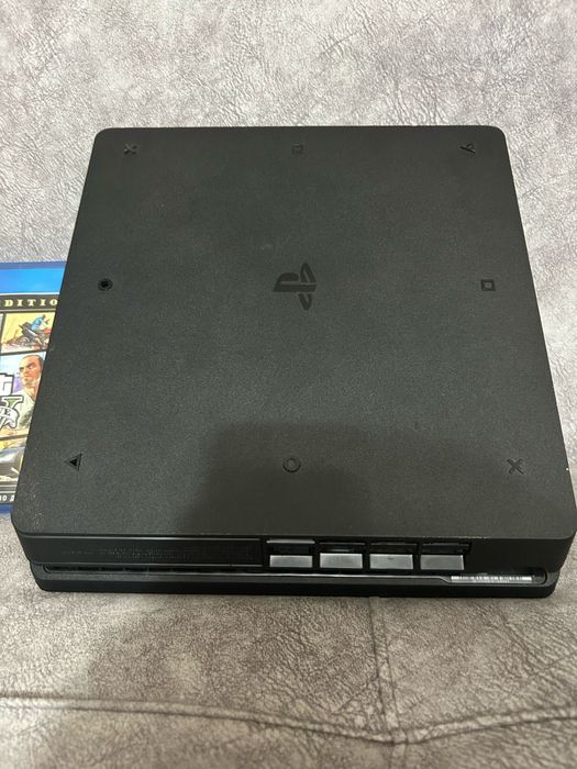 Sony playstation 4 в отличном состоянии