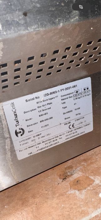 Gratar cu plita pe gaz profesional stare foarte buna, pret 3000 ron