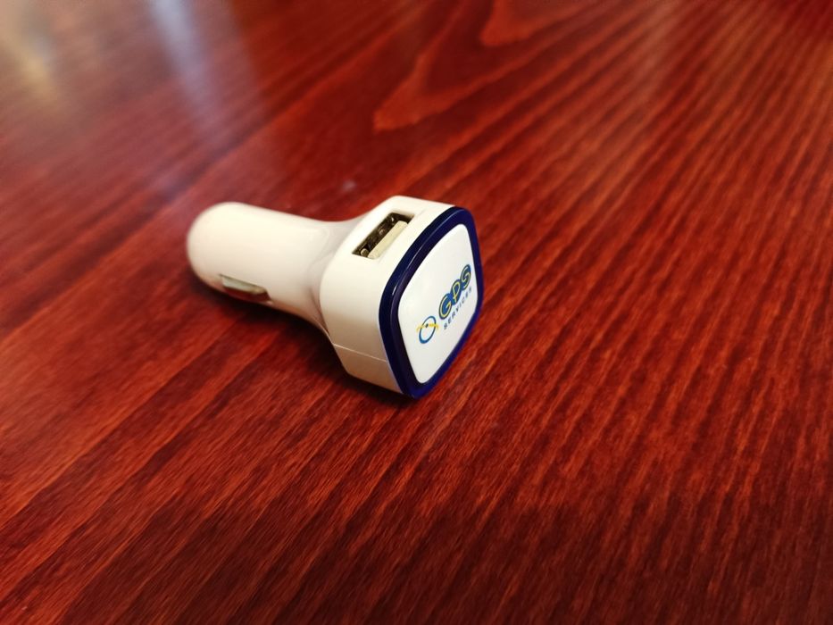 USB зарядно/адаптер с 2-4-6 извода. USB кабели.