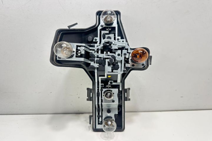 Soclu dreapta 1t0945258d Volkswagen VW Touran prima generatie