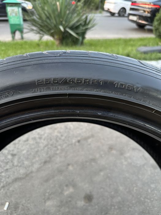 1 шина Goodyear Eagle F1 255/45 R21, среднее состояние