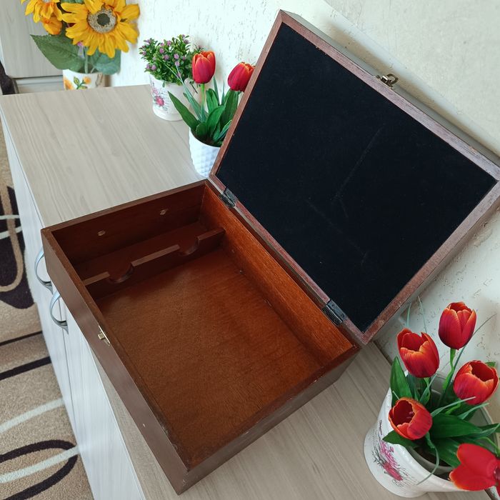 Кутия с корабни мотиви и корабни въжета