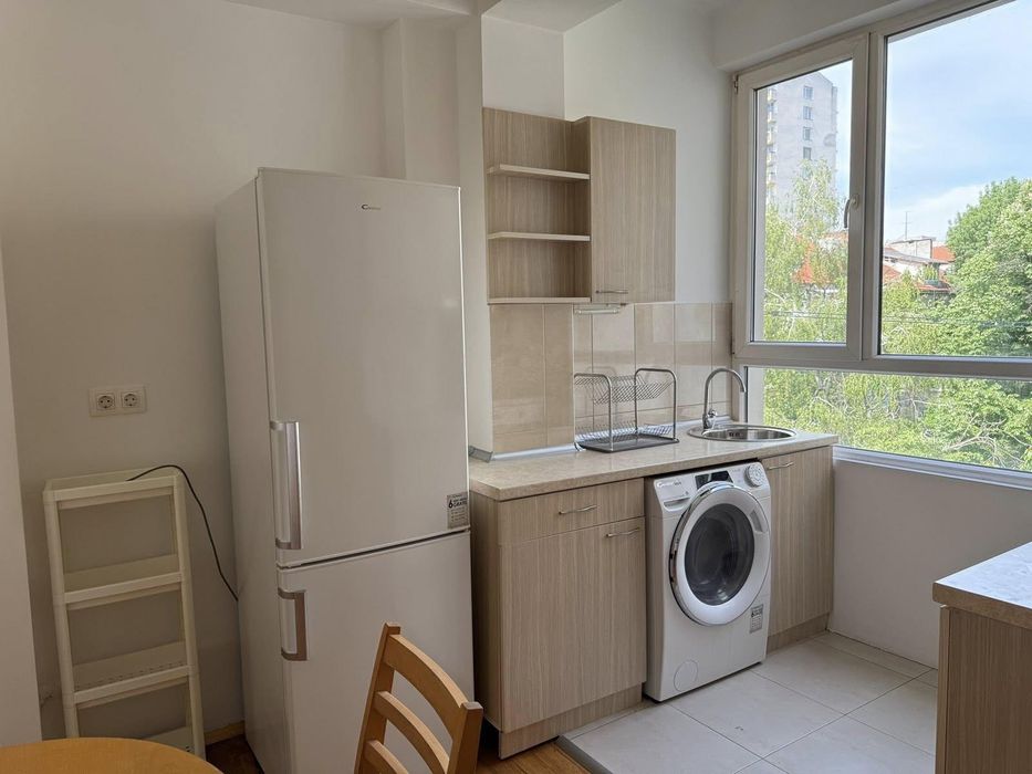 Дава се под наем Двустаен апартамент в София, Център - 75 кв.м за 700 € - Снимка #4