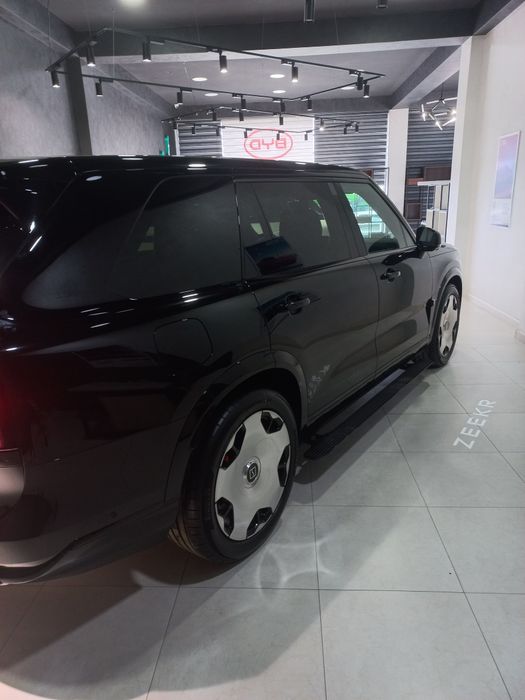 Zeekr 9x ultra pazitsiya