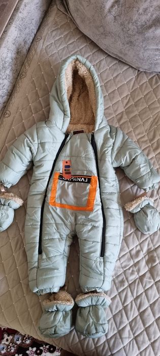 Продам детский комбинезон