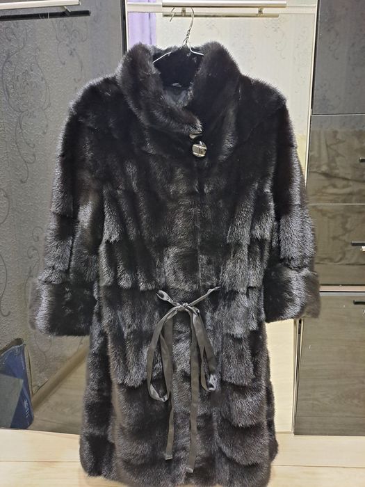 Продам норковую шубу