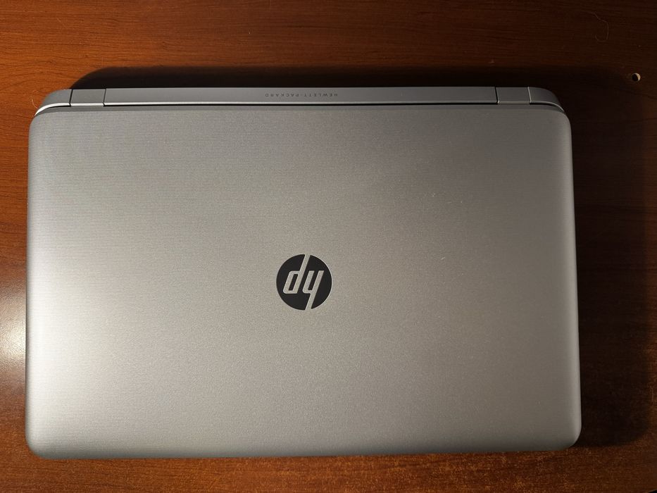 HP Pavilion 17” AMD A8-6410 / 10GB RAM / SSD 512GB / Radeon R5 / Beats Audio / Windows 10