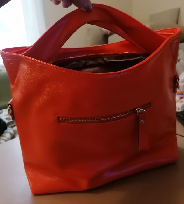 НОВА дамска чанта