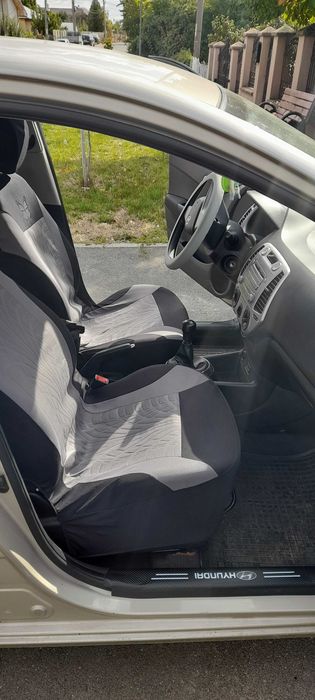 HYUNDAI i20  1.2 84CP  consum redus benzina  5l/100km  2012