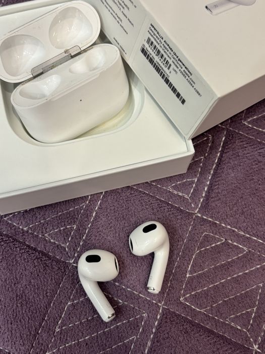 Аирподсы оригинал