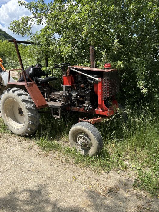 Vand tractor in stare buna de functionare