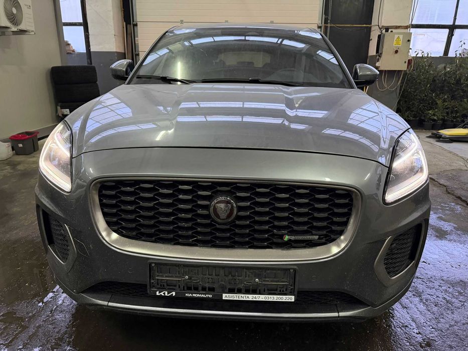 Jaguar E-Pace avariat