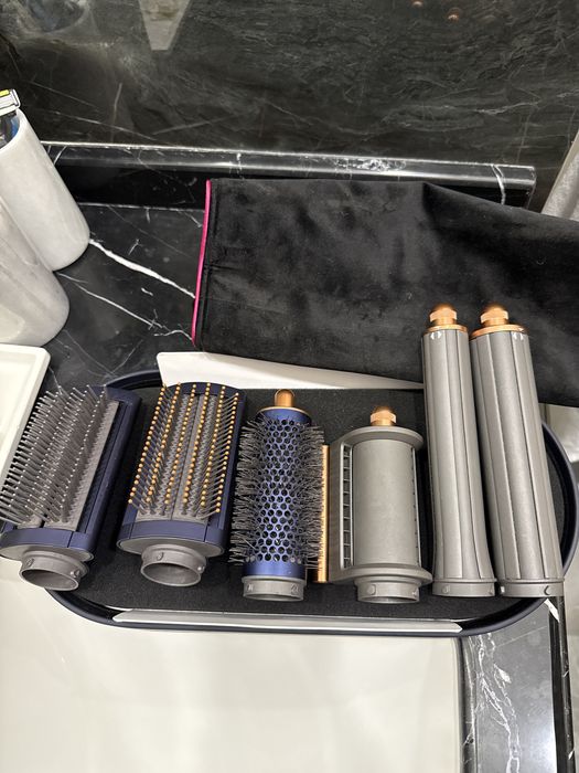 Стайлер Dyson.фен для волос. Укладка.