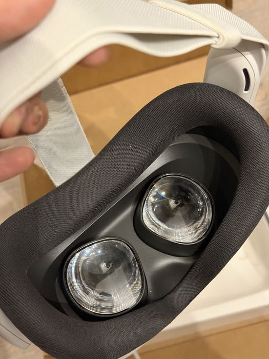 Ochelari VR Mesta Quest 3S