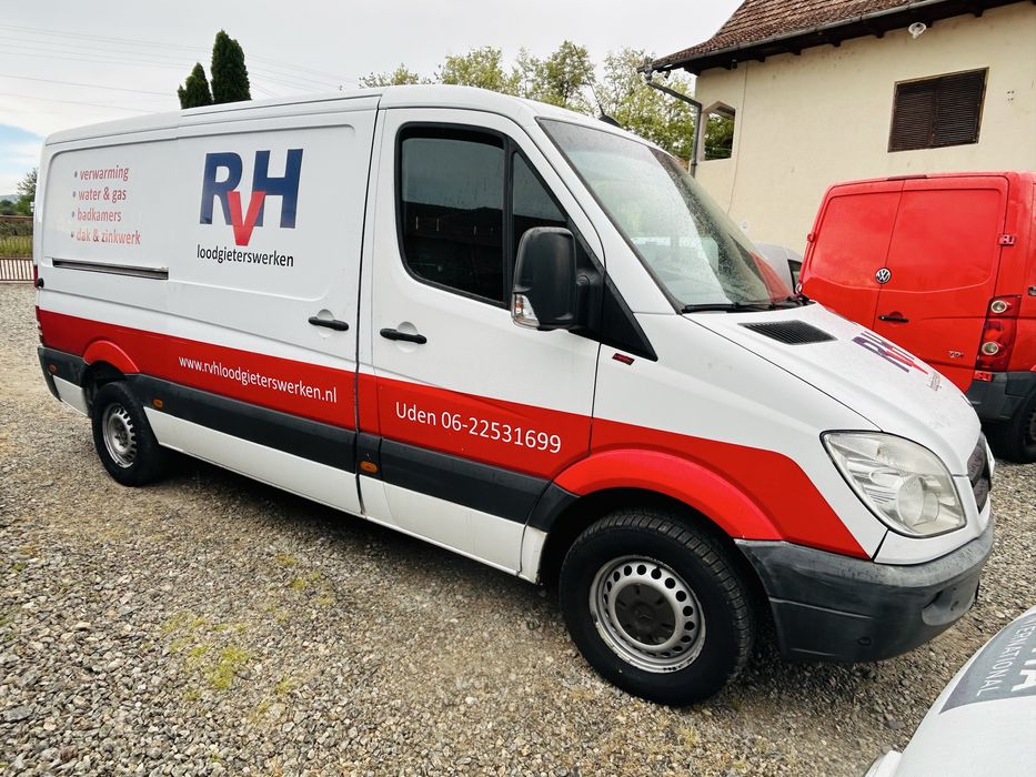 Mercedes Sprinter 216 / Varianta Mediu