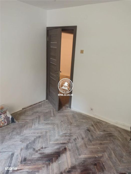Apartament 3 camere, decomandat, 65 mp - Centru