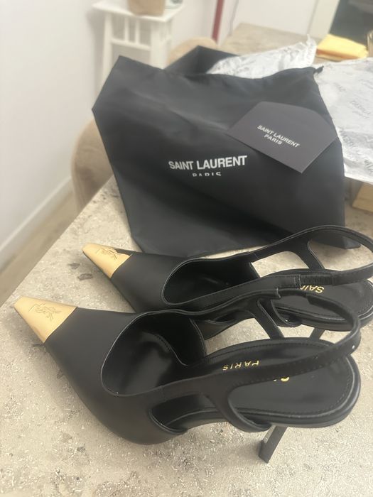 Pantofi YSL marime 35