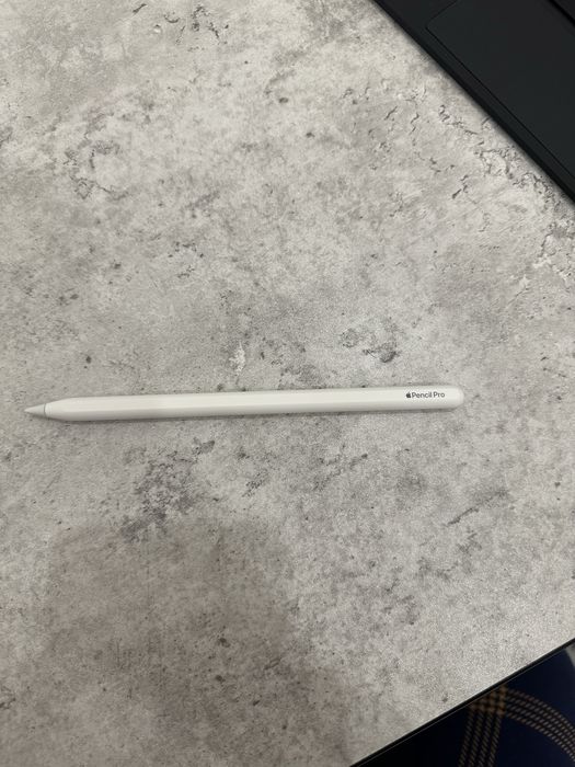 Ipad Air M3 + pencil pro original + klaviatura