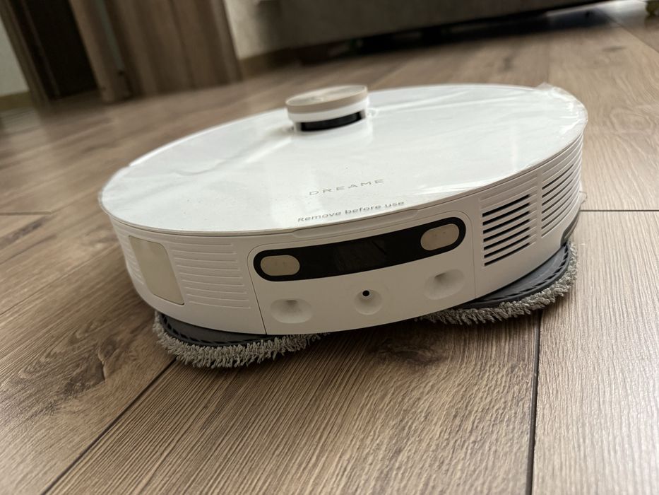 Продается робот пылесос Dreame
