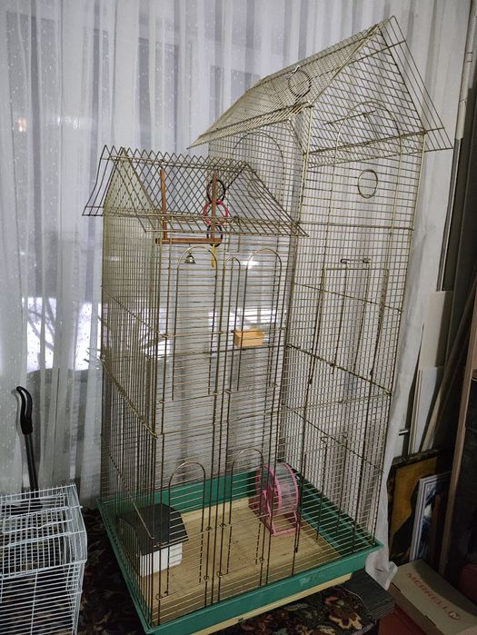 Продам клетку для попугаев