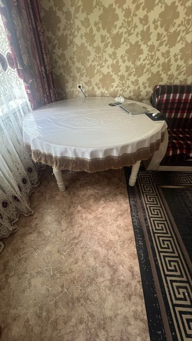 Стол  белый круглый стол