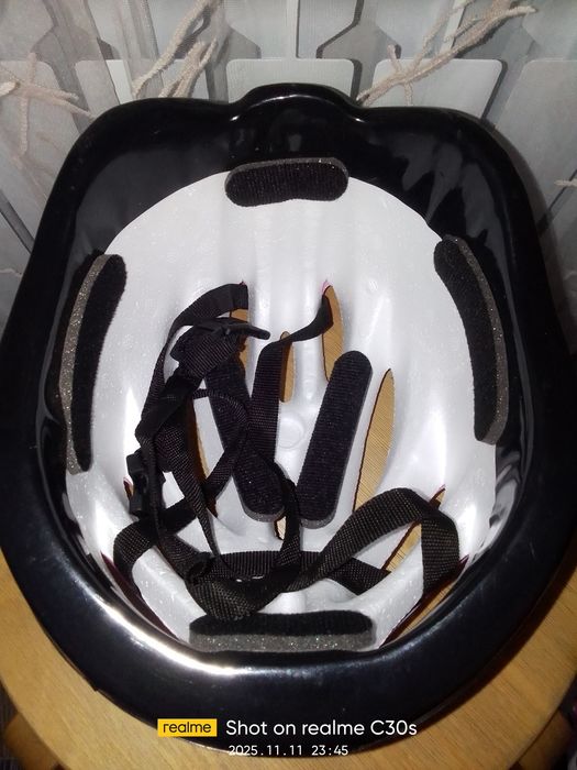 Роликовые коньки с причиндалами