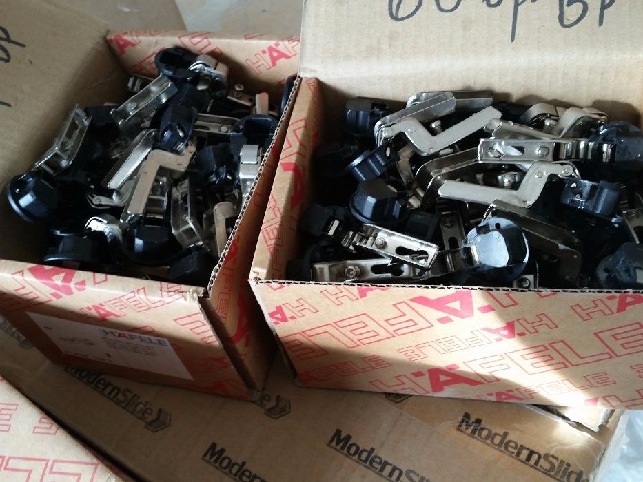 Панти за мебели и стъкло