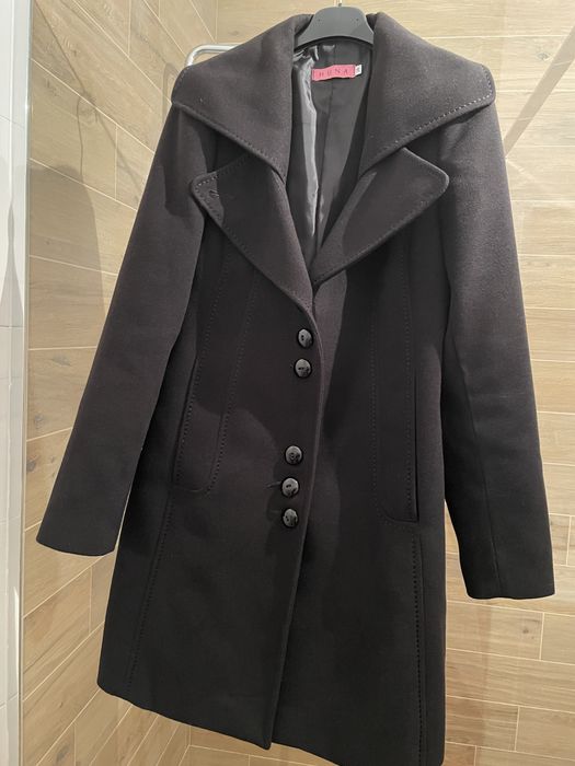 Vând palton negru