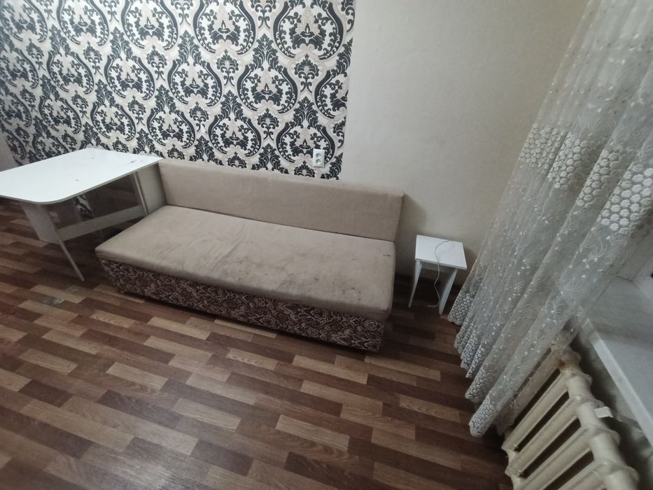 Диван, шкаф , отдам безплатно