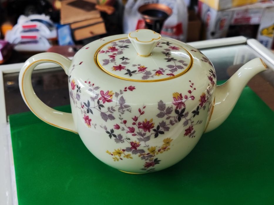 Порцеланов чайник Königl pr. Tettau