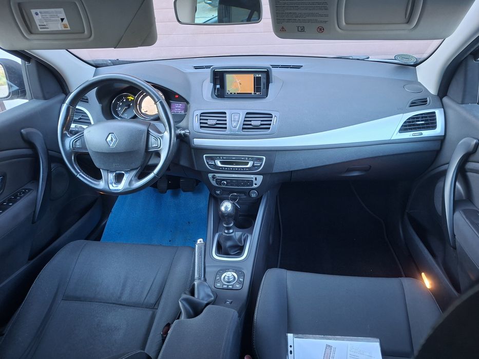 Renault Megane 3-an 2013-1.5 Dci110-6+1 trepte-navi-euro 5-parc auto-rate Tbi-nr rosii