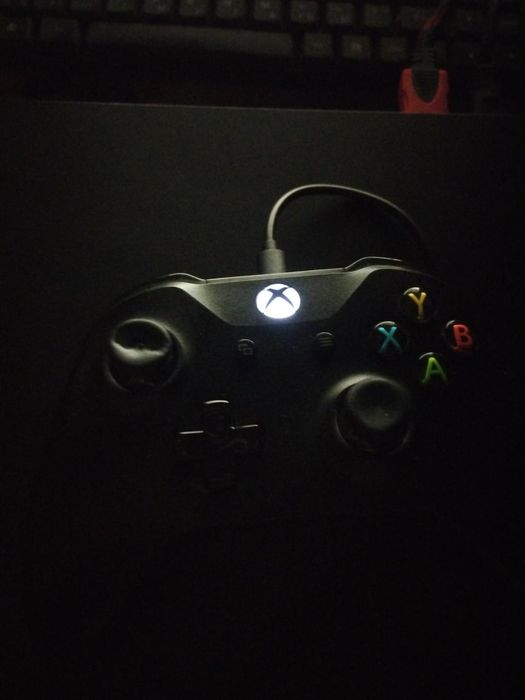 Продам Xbox one x