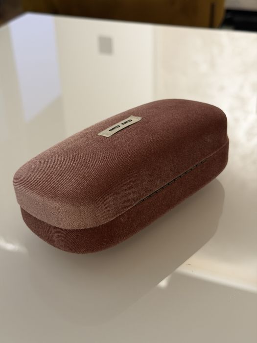 Оригинални слънчеви очила MIU MIU