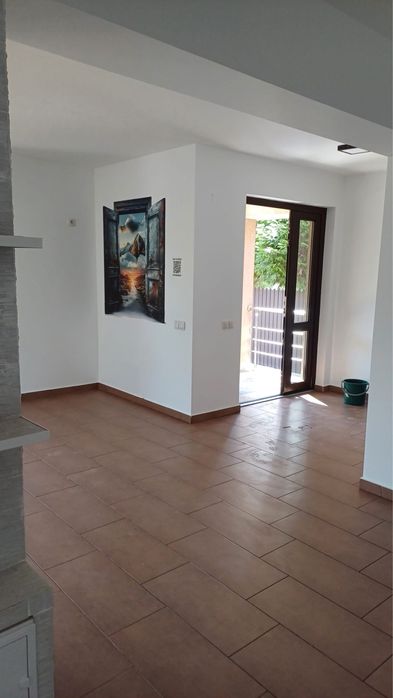 Spatiu comercial zona Selgros parter bloc nou