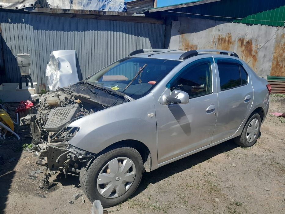Продам логан после аварии