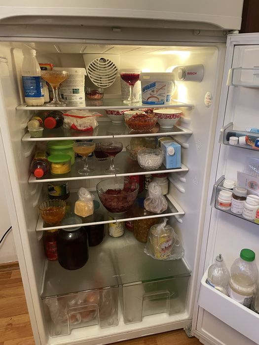 Срочно продам холодильник BOSCH