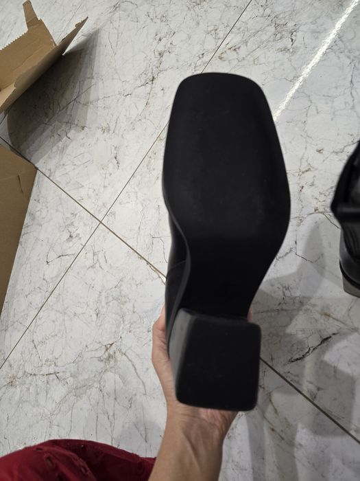 Ботинки Zara кожаные 35р